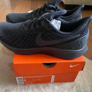 Men’s Nike air zoom pegasus 35 size 8